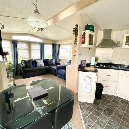 Modern Holiday Home #Skipsea Sands Static Hire Екстер'єр фото