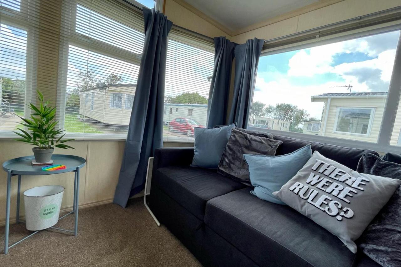 Modern Holiday Home #Skipsea Sands Static Hire Екстер'єр фото