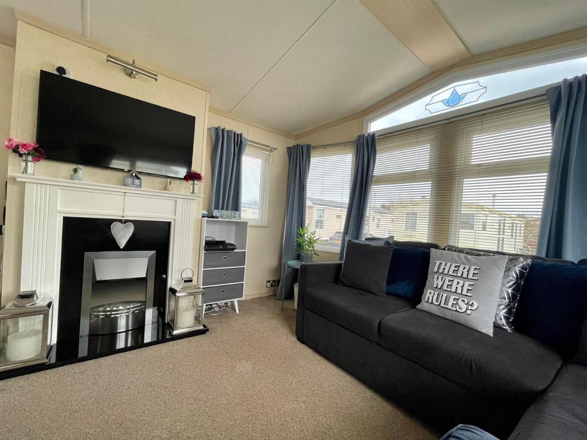 Modern Holiday Home #Skipsea Sands Static Hire Екстер'єр фото