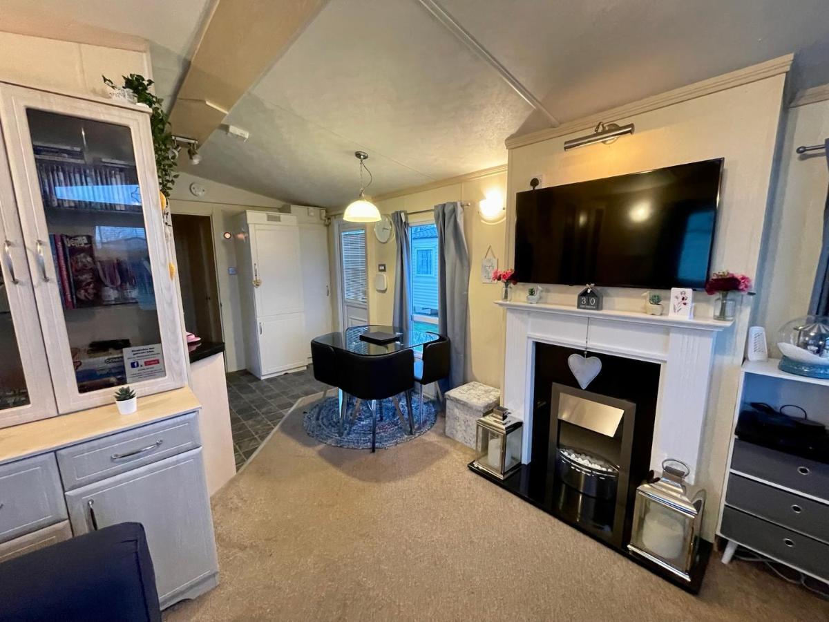 Modern Holiday Home #Skipsea Sands Static Hire Екстер'єр фото